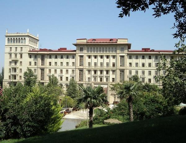 Bakı, Sumqayıt, Gəncə, Lənkəran şəhərlərində və Abşeron rayonunda fəaliyyəti dayandırılmayan sahələr açıqlandı
