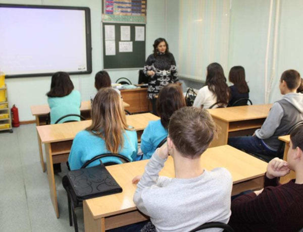В связи с коронавирусом в 2 городах и 8 районах приостановлена репетиторская деятельность