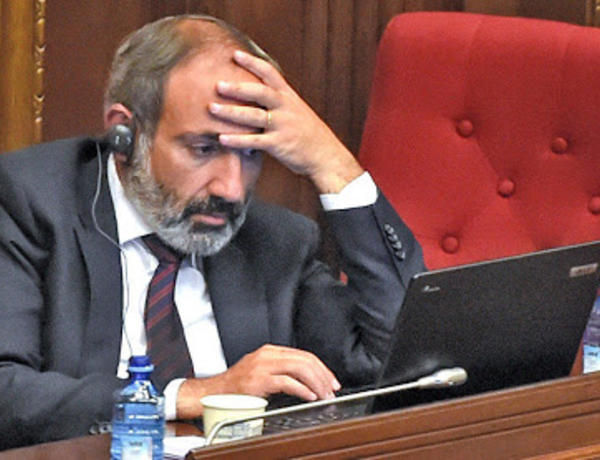 Nikol Paşinyan koronavirusa yoluxdu