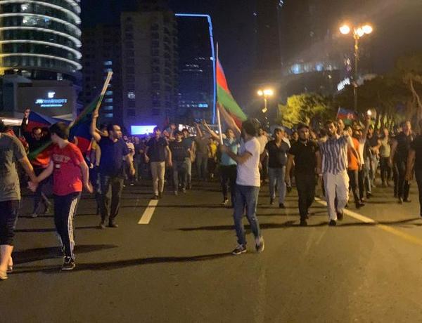 Azərbaycanın rayon və şəhərlərində Ordumuza dəstək yürüşləri keçirildi