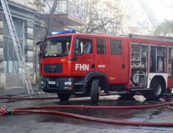 Bakıda çoxmərtəbəli yaşayış binasının şaxtasında baş verən yanğın söndürüldü