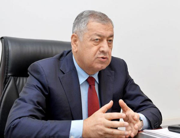 Vahid Əhmədov: “Uşaq pulu məsələsinə birdəfəlik nöqtə qoymalıyıq”