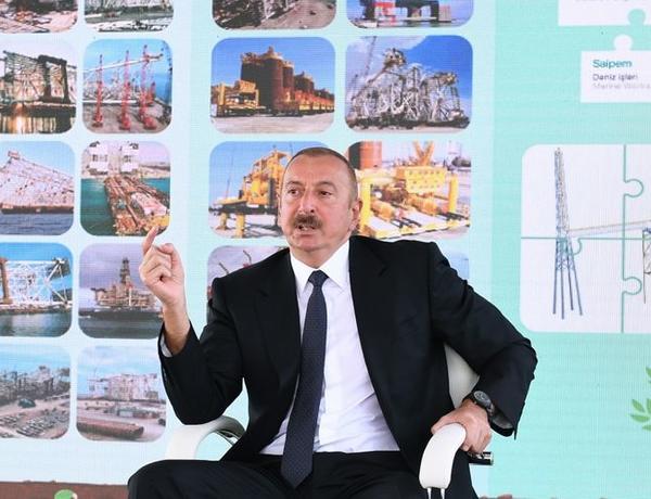 Президент Ильхам Алиев: Труд наших нефтяников служит интересам азербайджанского народа