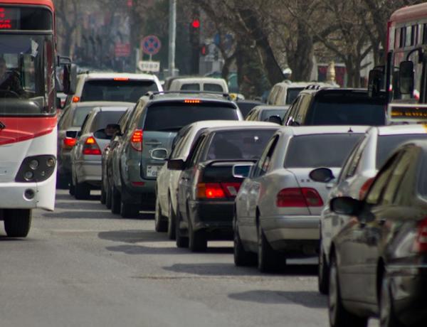 Bakıda yol qəzası oldu, tıxac yarandı –