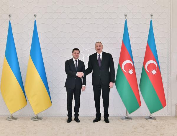 Ильхам Алиев направил президенту Украины поздравительное письмо