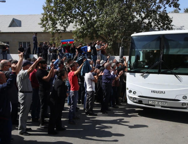 Hərbi vəzifəlilərin səfərbərlik üzrə yola salınmasına başlanıldı
