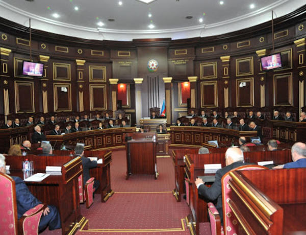 İşlərin ümumi və yaxud kommersiya məhkəmələrinə aidiyyətinin müəyyən edilməsi qaydası açıqlandı