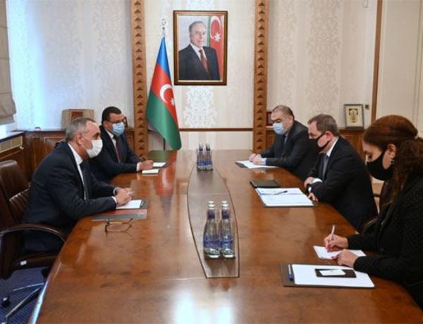 Глава МИД Азербайджана встретился с послом Марокко