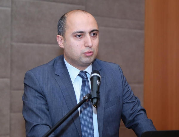Министр: В результате ракетной атаки на Гянджу нанесен ущерб и школьным зданиям
