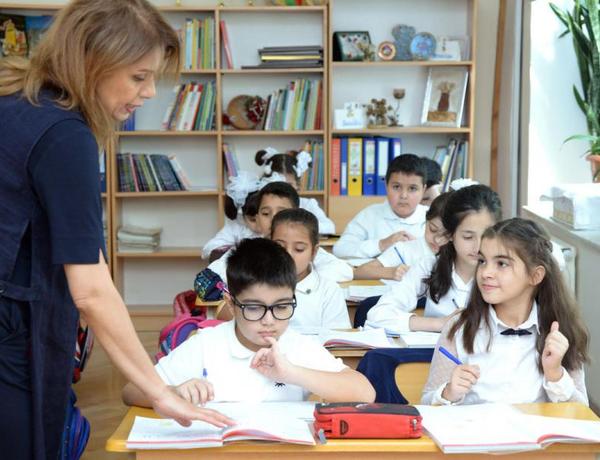 Qiymət və davamiyyətə görə şagirdlərin sinifdə saxlanılması nəzərdə tutulmur