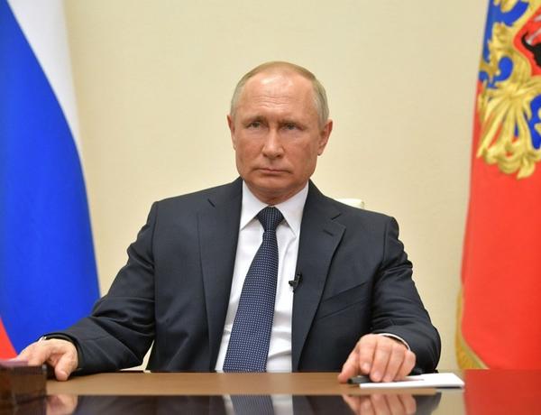 Путин оценил гуманитарные усилия России по Карабаху