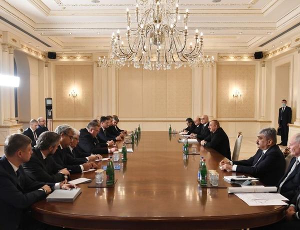 Президент Ильхам Алиев принял министра иностранных дел России Сергея Лаврова —