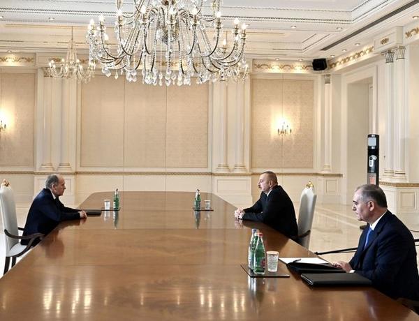 Президент Ильхам Алиев принял директора ФСБ России