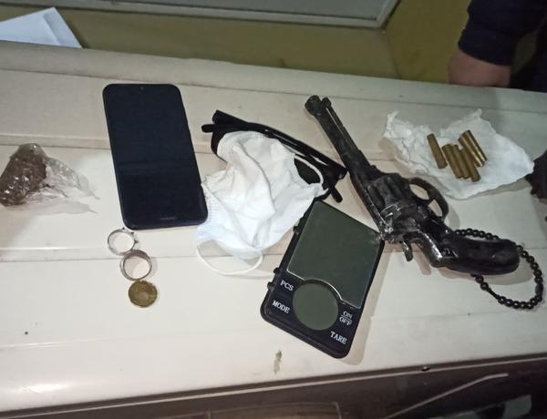 Polis əməliyyat keçirdi, silah və narkotik aşkarlandı –
