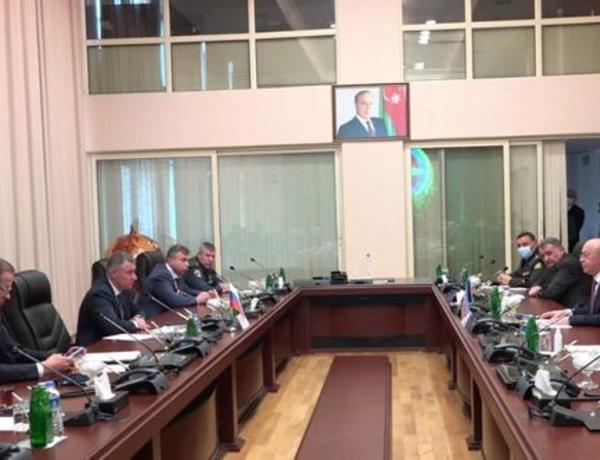 Министр Кямаладдин Гейдаров встретился с делегацией во главе с главой МЧС России Евгением Зиничевым —