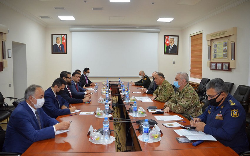 Azerbaijan’s Defense Ministry hosts meeting with Afghan delegation