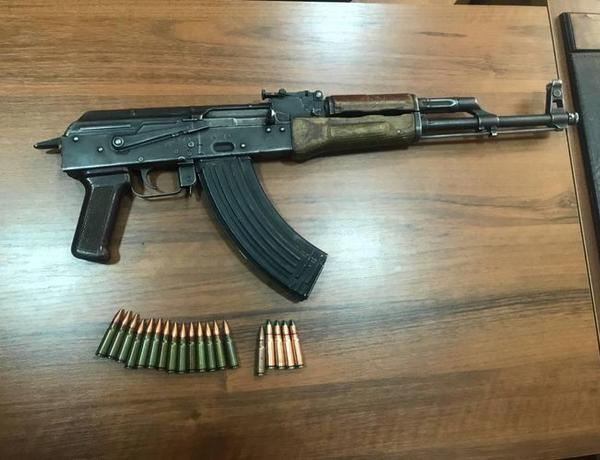 Bakıda üzərində “Kalaşnikov” gəzdirən şəxs saxlanıldı