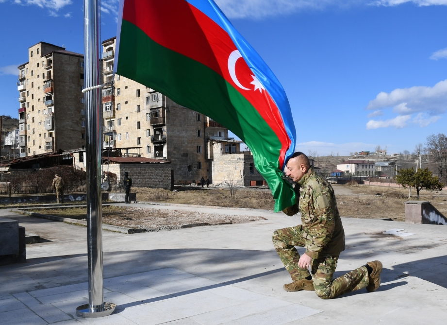 President Ilham Aliyev raises Azerbaijani flag in Shusha –