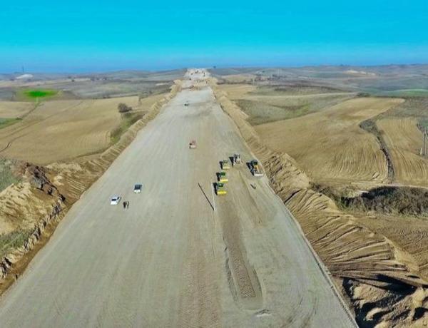 Şuşa şəhərinədək 2 hərəkət zolağı enində xidməti yol istifadəyə verildi –