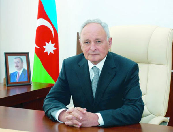 Səhiyyə naziri Oqtay Şirəliyev iclas keçirdi