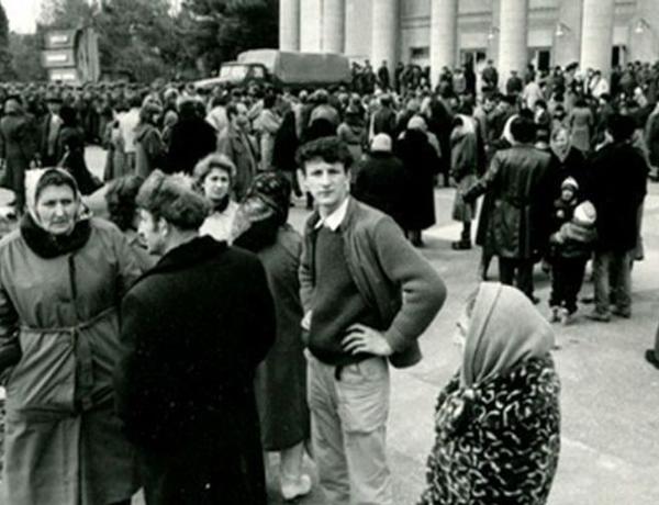 Sumqayıt hadisələrindən 33 il keçir