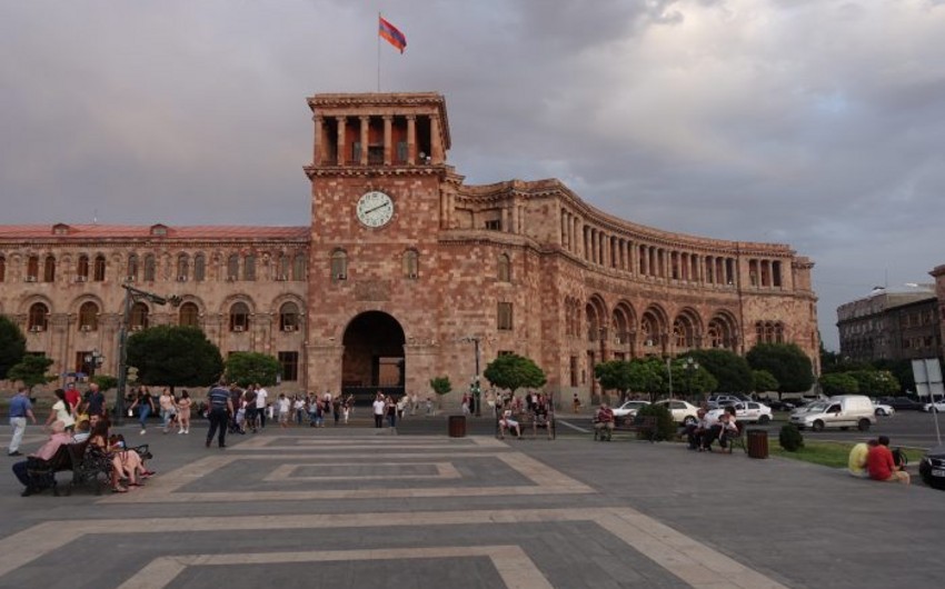 Ermənistanda bir qrup hərbçi ordudan istefa verdi