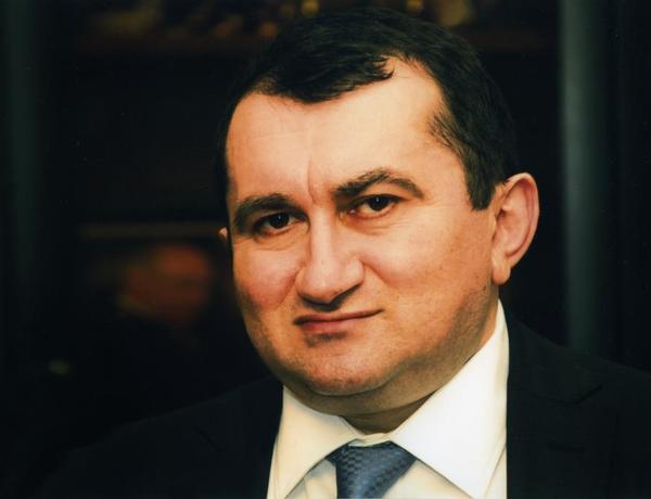 Tanınmış vəkil koronavirusa yoluxdu