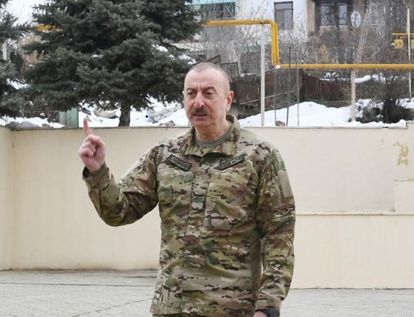 Ильхам Алиев: Начались работы в мавзолее Вагифа