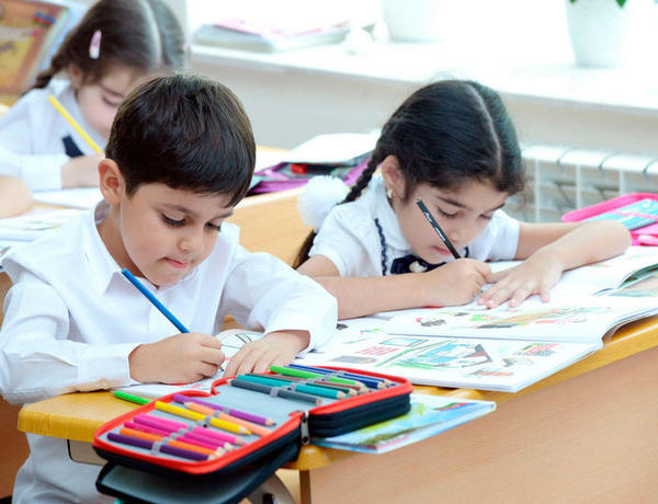 Birinci siniflərə şagird qəbuluna start verildi