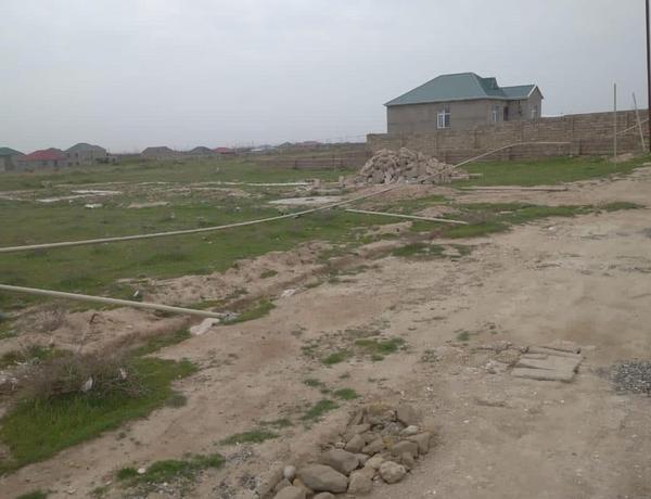 Güclü külək Bakı və ətraf yaşayış massivlərində qaz təsərrüfatına ziyan vurub