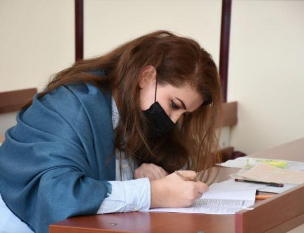 Dövlət qulluğuna qəbul olmaq üçün keçirilən test imtahanı başa çatdı