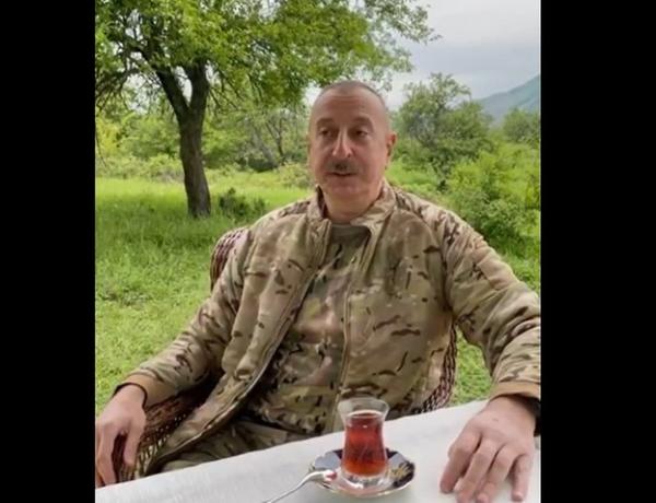 Первый вице-президент Мехрибан Алиева поделилась на своей официальной странице в Instagram кадрами из поездки в Карабах с Президентом Ильхамом Алиевым —