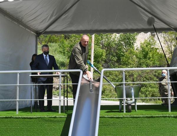 Президент Ильхам Алиев заложил фундамент общеобразовательной школы номер 1 в Шуше