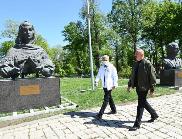 Президент Ильхам Алиев и Первая леди Мехрибан Алиева ознакомились с административным зданием специального представительства в Шуше