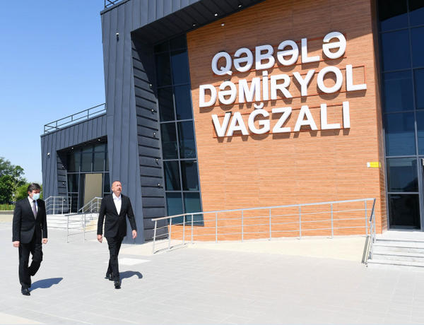 Qəbələ Dəmir yolu Vağzalının və Ləki stansiyası-Qəbələ birxətli dəmir yolunun açılışı olub –