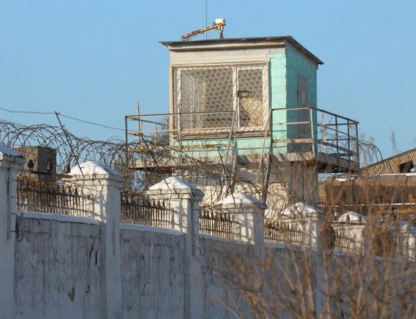 Penitensiar xidmətin əsgəri özünü güllələyərək intihar etdi