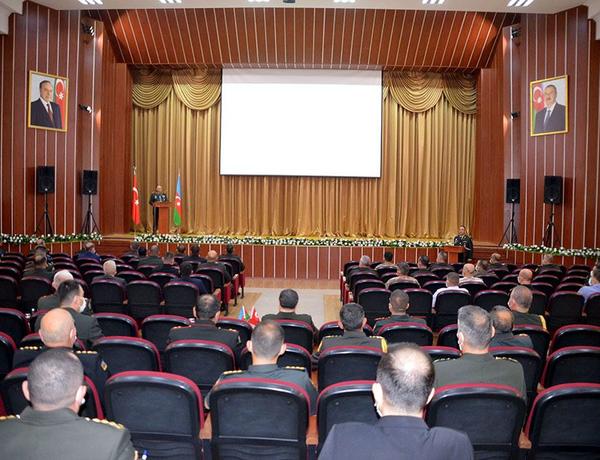 В Баку проходит 13-е заседание Азербайджано-турецкого военного диалога высокого уровня —