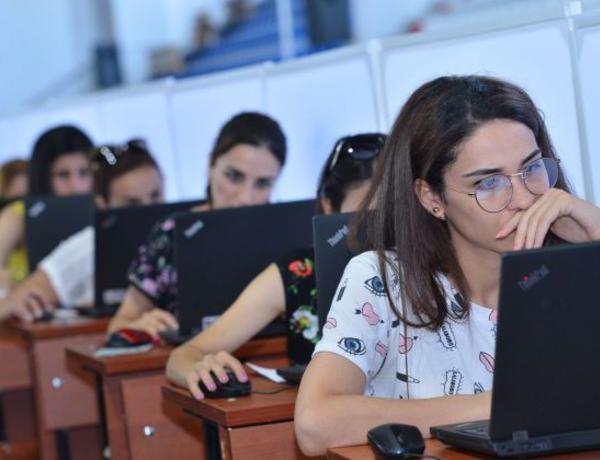 Sertifikasiya imtahanlarında 4 mindən çox müəllim keçid balını toplaya bilməyib –