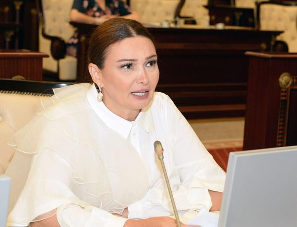 “Niyə bu günə qədər məhkəmənin qərarı yerinə yetirilmir?”