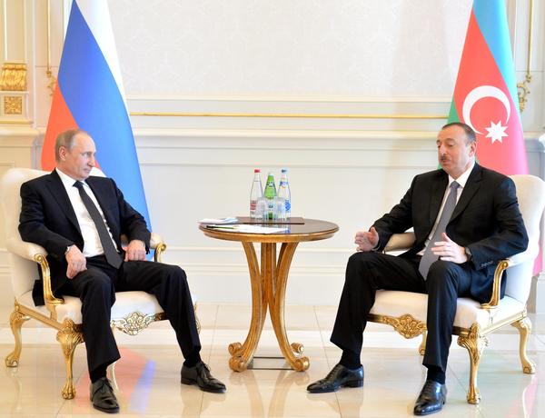İlham Əliyev Vladimir Putinə zəng etdi