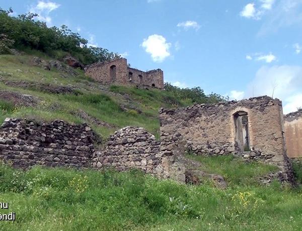 Видеокадры из села Ахмедли Лачинского района