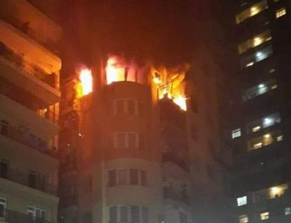 Bakıda çoxmərtəbəli binada baş verən yanğın söndürüldü