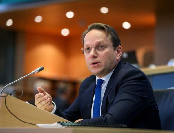 Avropa komissarı Oliver Varheli Azərbaycana səfər etdi