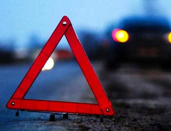 Gəncədə yük avtomobili yaşayış evinə çırpıldı –