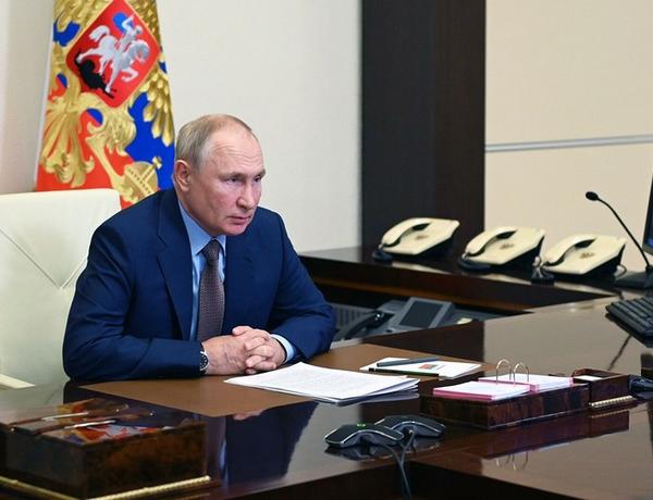 Путин обсудил с членами Совбеза РФ ситуацию на азербайджано-армянской границе