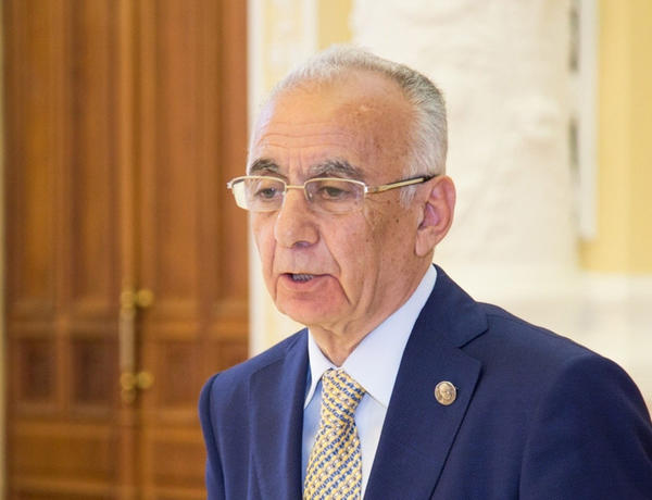 “Hacıbala Abutalıbov işdən çıxsa da, hər gün Bakı Şəhər İcra Hakimiyyətinə gəlirdi” –