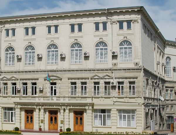Konstitusiya Məhkəməsi əmək müqaviləsinin ləğvini nəzərdə tutan hallara dair qərar qəbul etdi