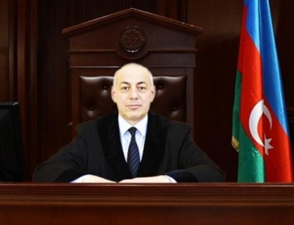 Tanınmış hakimə ağır itki üz verdi