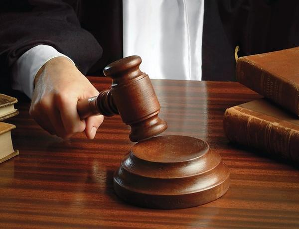 Bakıda soyğunçuluqda təqsirləndirilən şəxslərə hökm oxundu