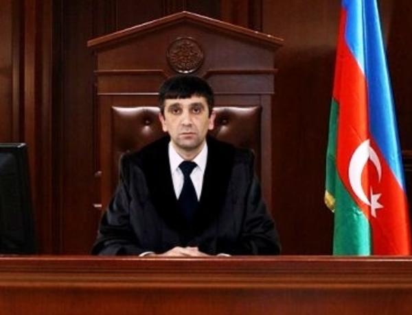 “Ali Məhkəmə yanlış başa düşür, nəticədə bütün məsuliyyət vəkillərin üzərinə qoyulur”